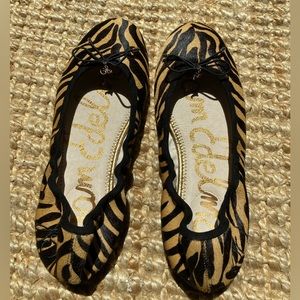 Brand New Sam Edelman Flats. 9.